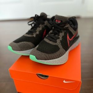 Nike Infinity React 2